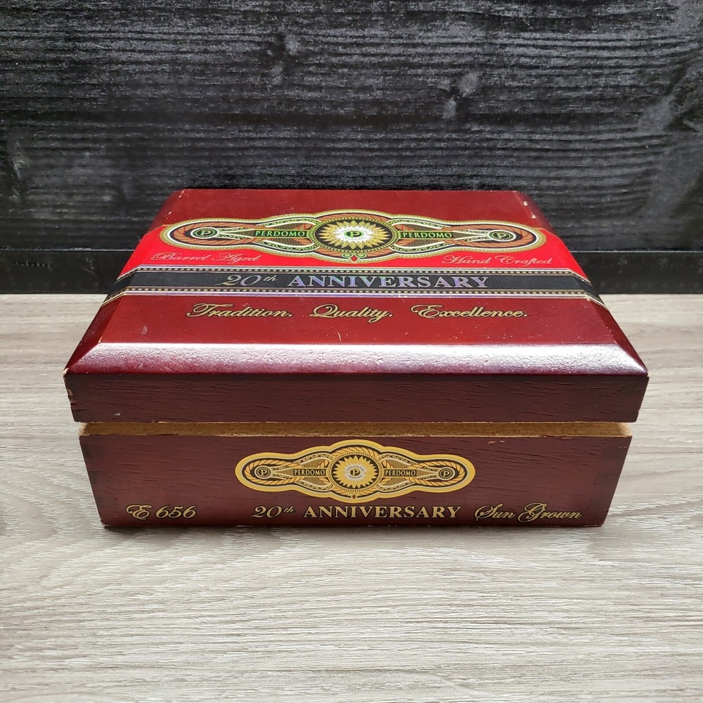 Perdomo 20th Anniversary Sun Grown Empty Wood Cigar Box Esteli Nicaragua E 656
